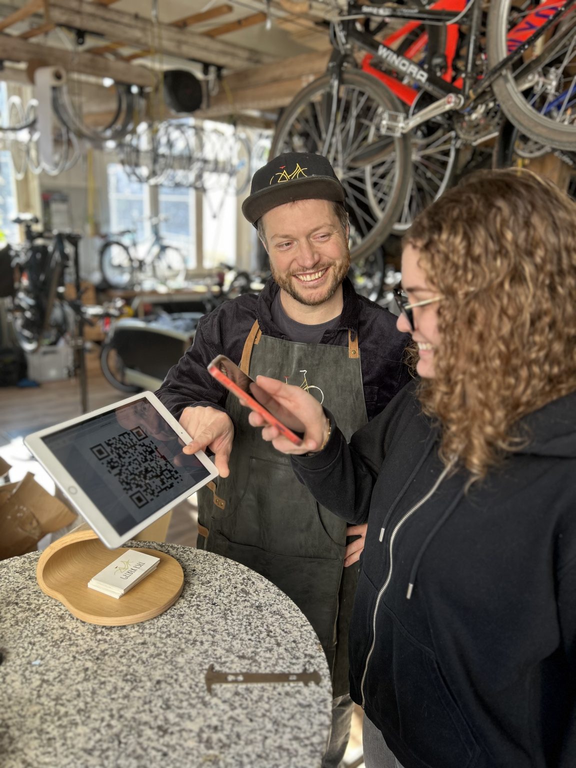 32C42C4C-43CA-45A3-B681-A513A173432C